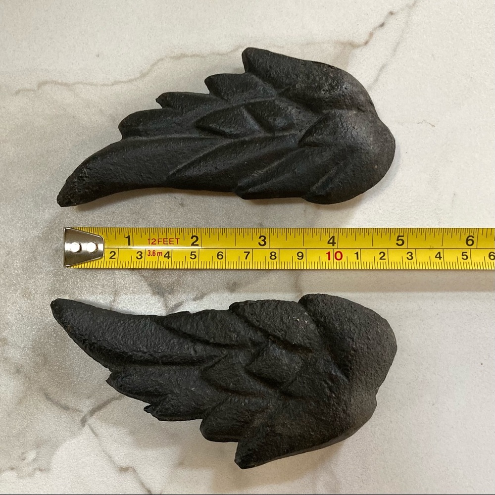 Vintage Pair Black Cast Iron Wing Paperweights - Picture 4 of 5